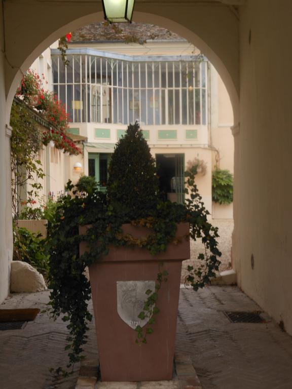La Chaine D'Or Les Andelys Exterior photo